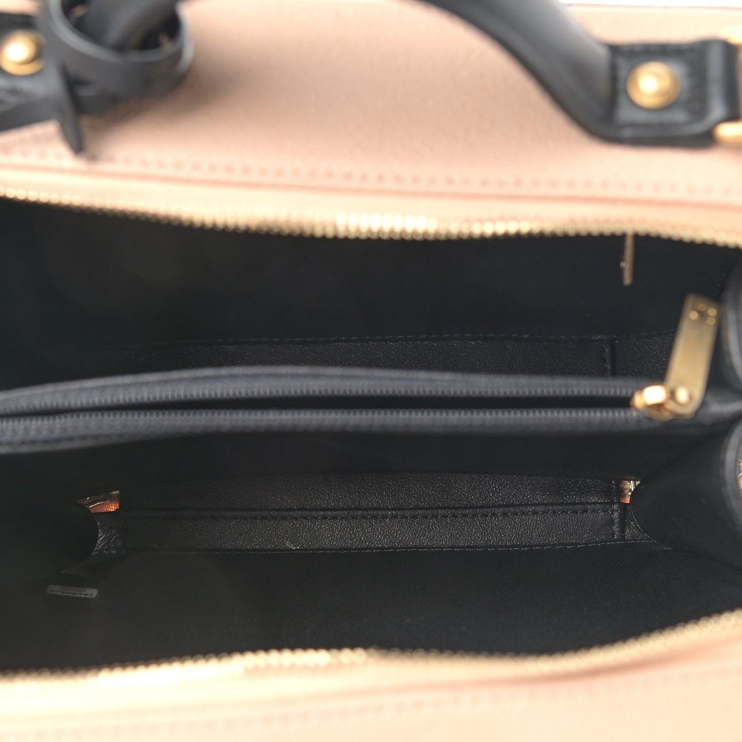 Caviar Quilted Medium CC Filigree Vanity Case Beige Black