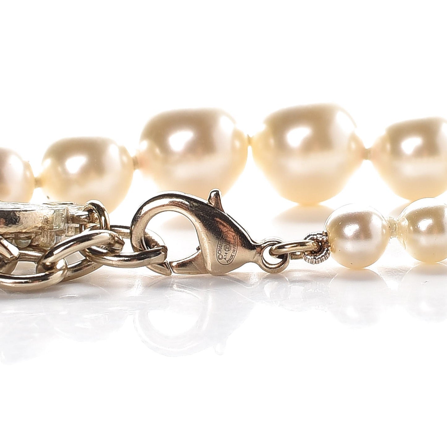 Pearl CC Bracelet Gold