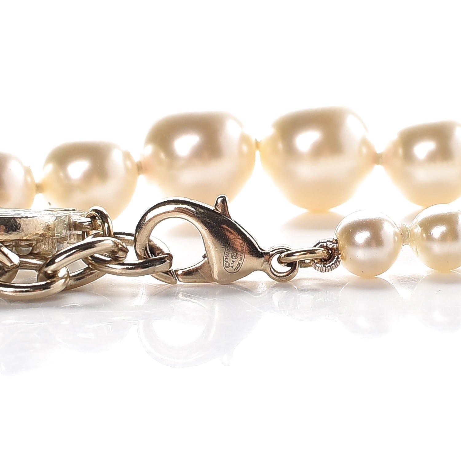 Chanel Pearl CC Bracelet Gold 6 of 7