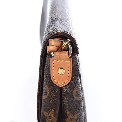 Louis Vuitton Monogram Favorite MM 6 of 16