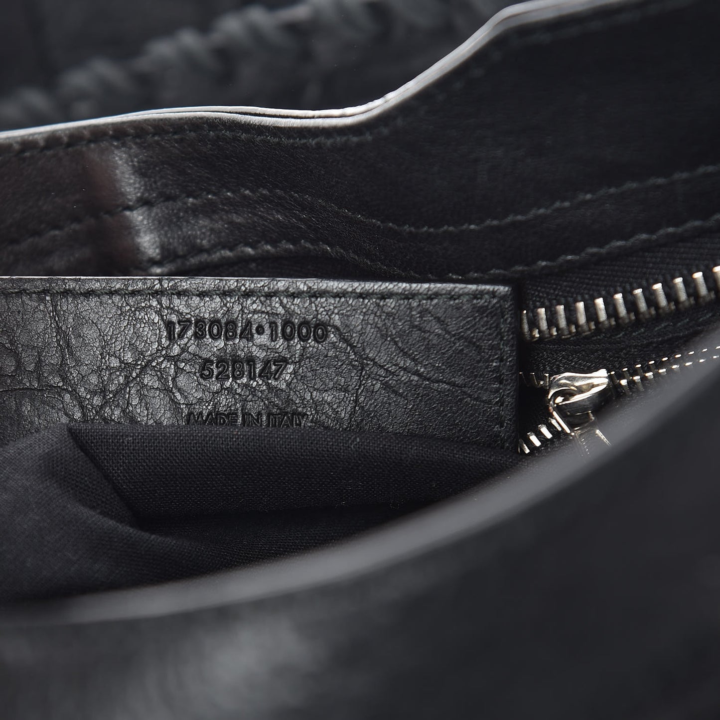 Agneau Giant 21 Silver Hardware City Black