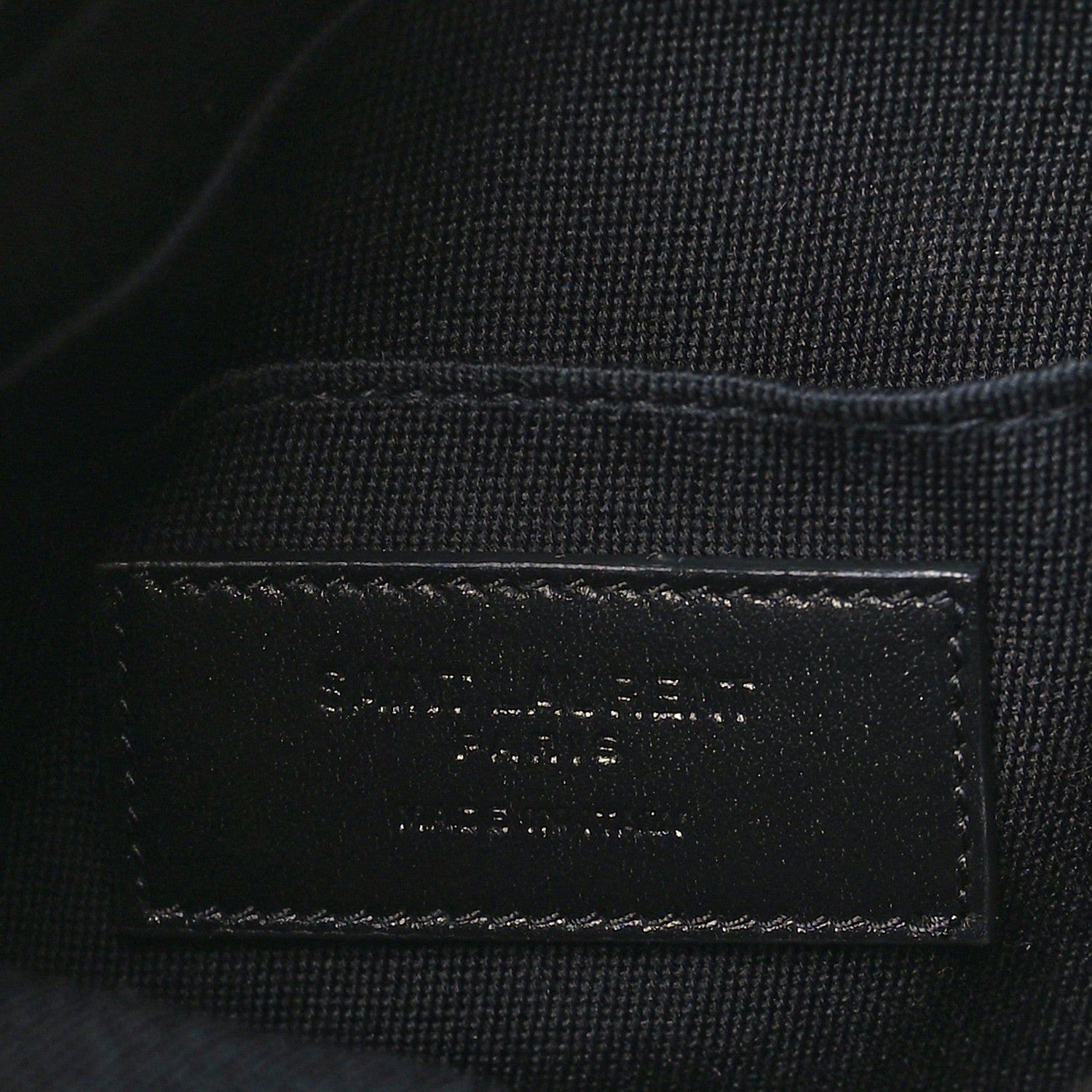 Saint Laurent Grain De Poudre Zipped Tablet Holder Black 6 of 11