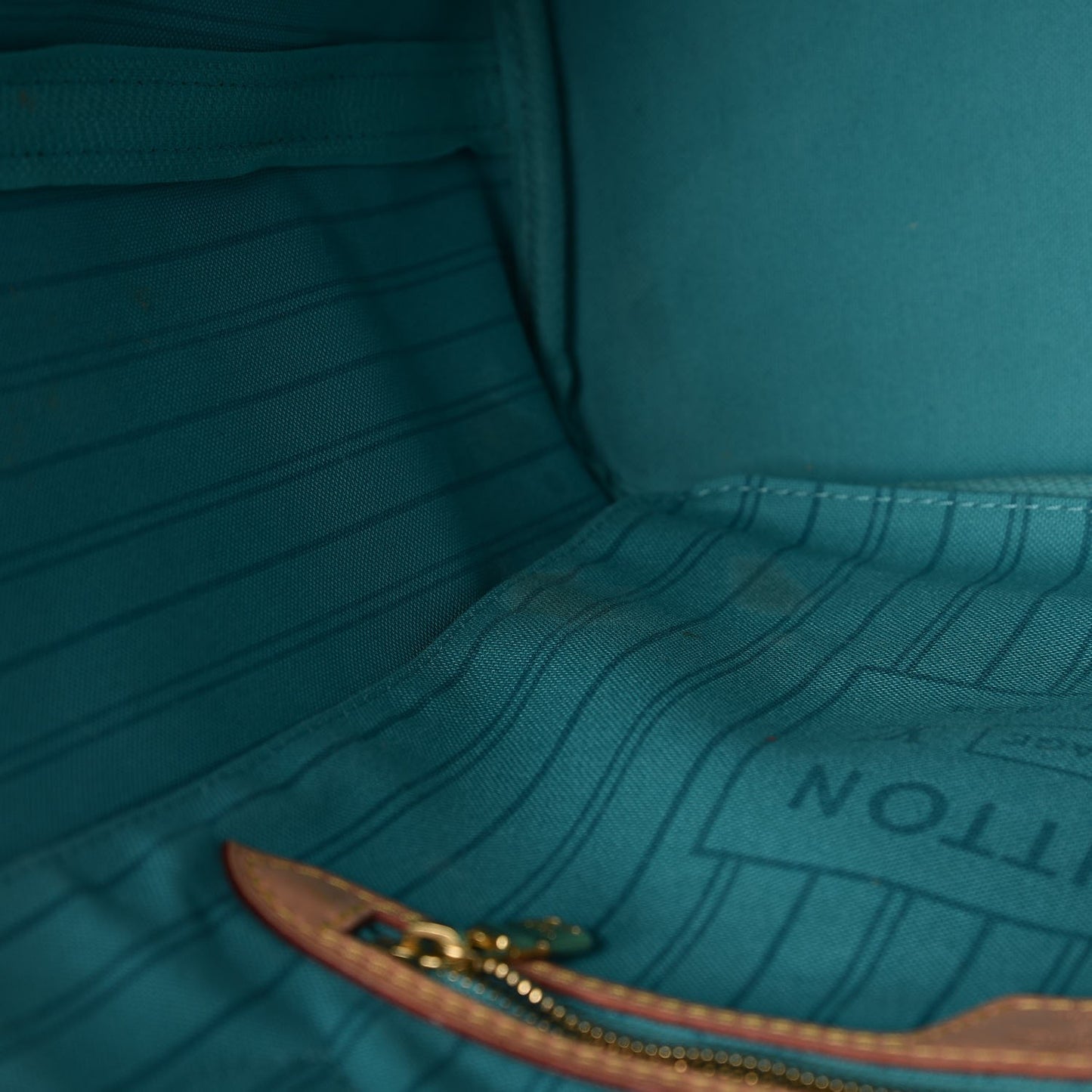 Monogram V Neverfull MM Turquoise