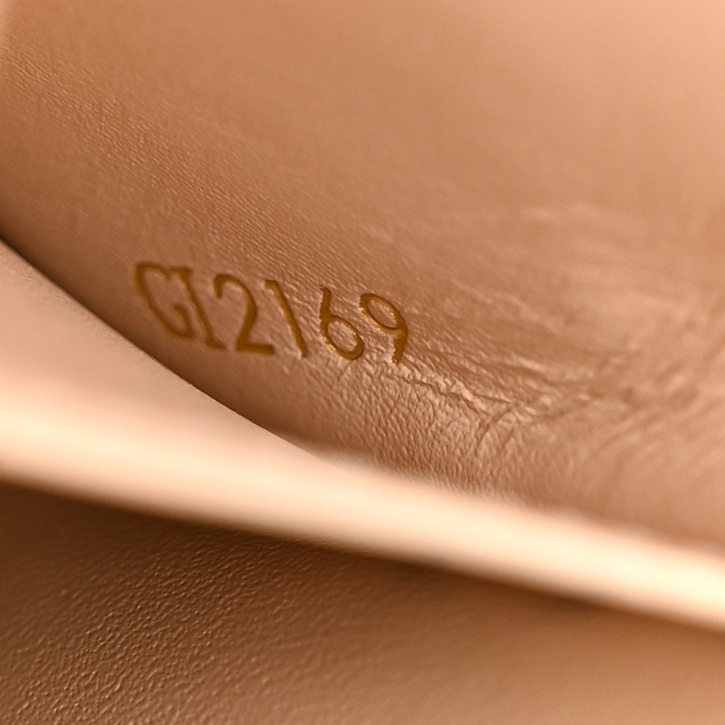 Reverse Monogram Essential Trunk NM