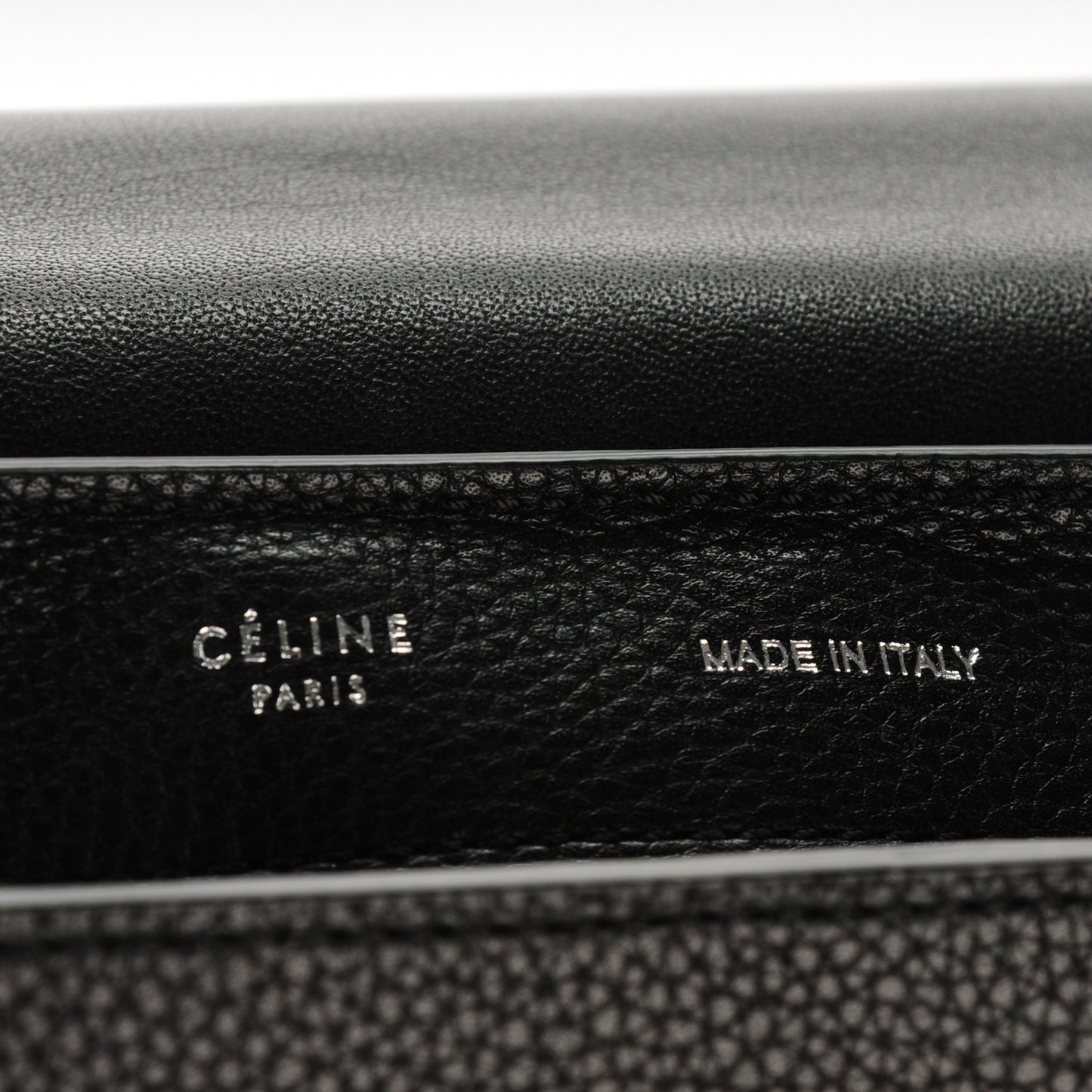 Drummed Calfskin Suede Large Trapeze Black