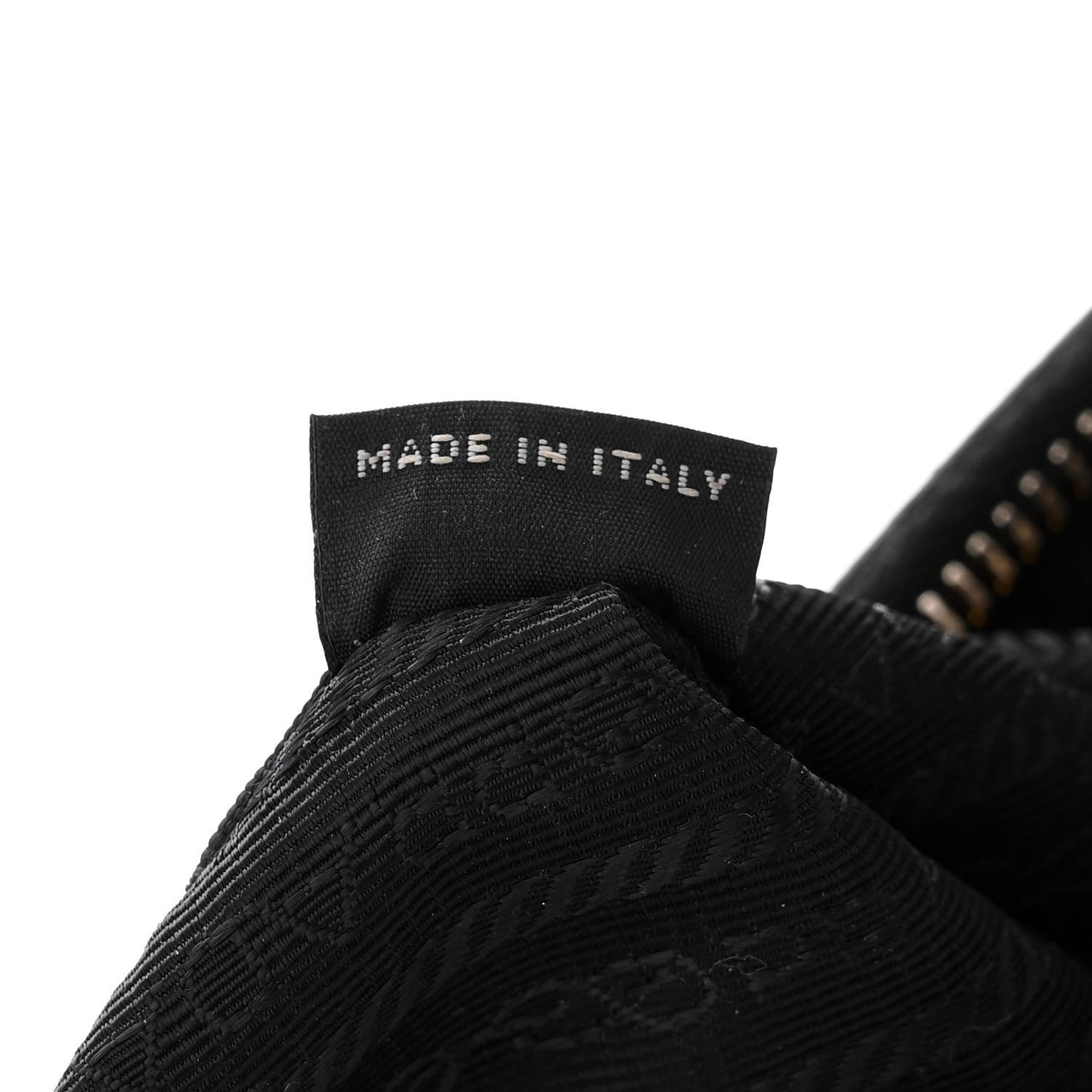 Saffiano Lux Re-Edition 2005 Shoulder Bag Black