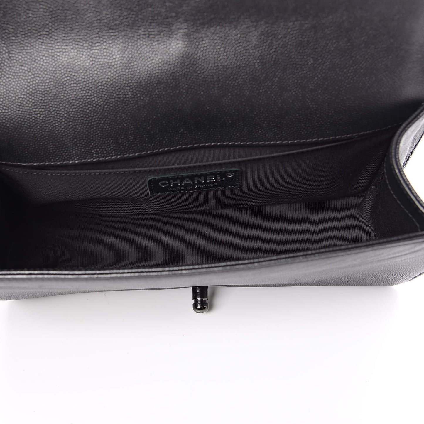 Caviar Quilted Medium Boy Flap So Black