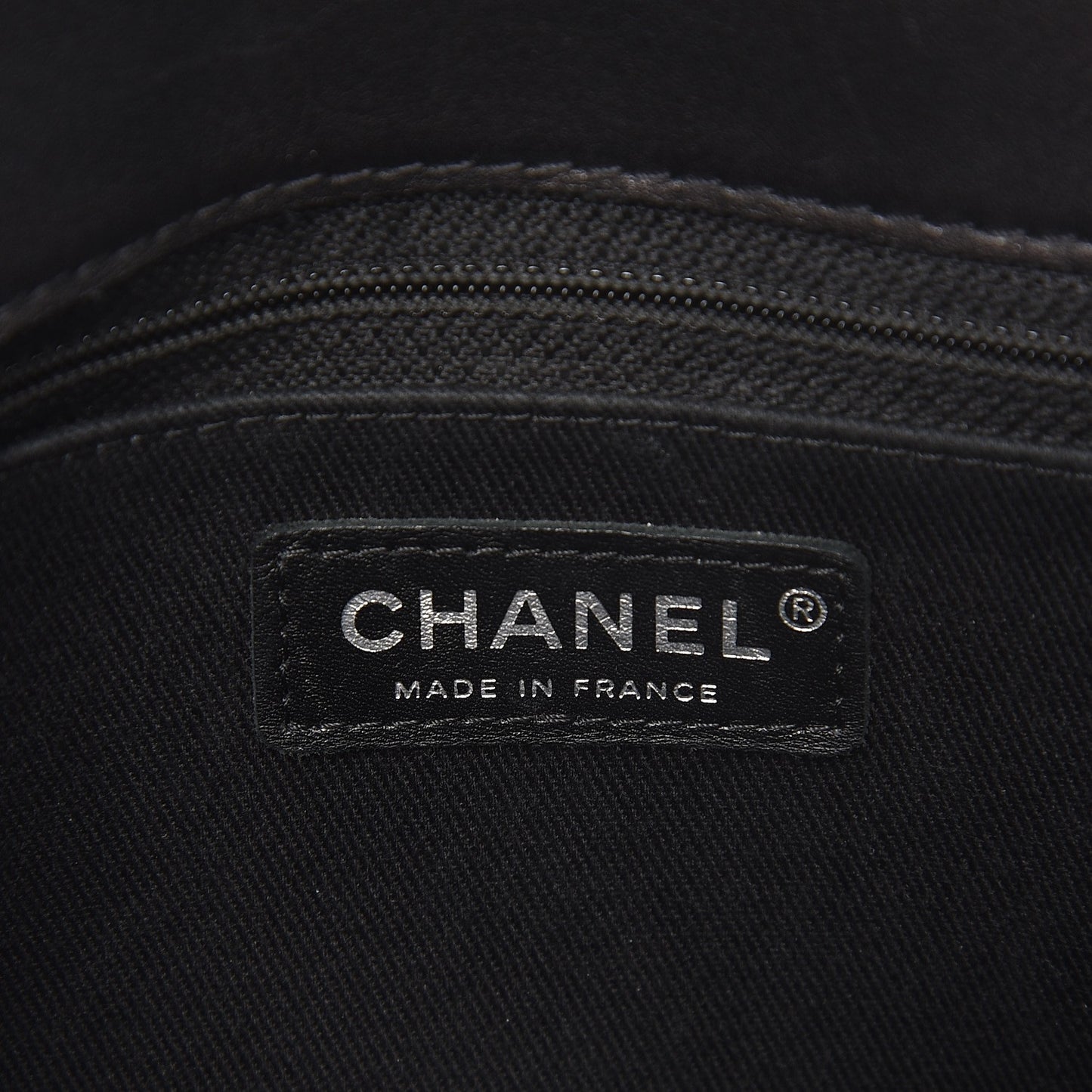 Calfskin Double Stitch Large Hamptons Flap Bag Black