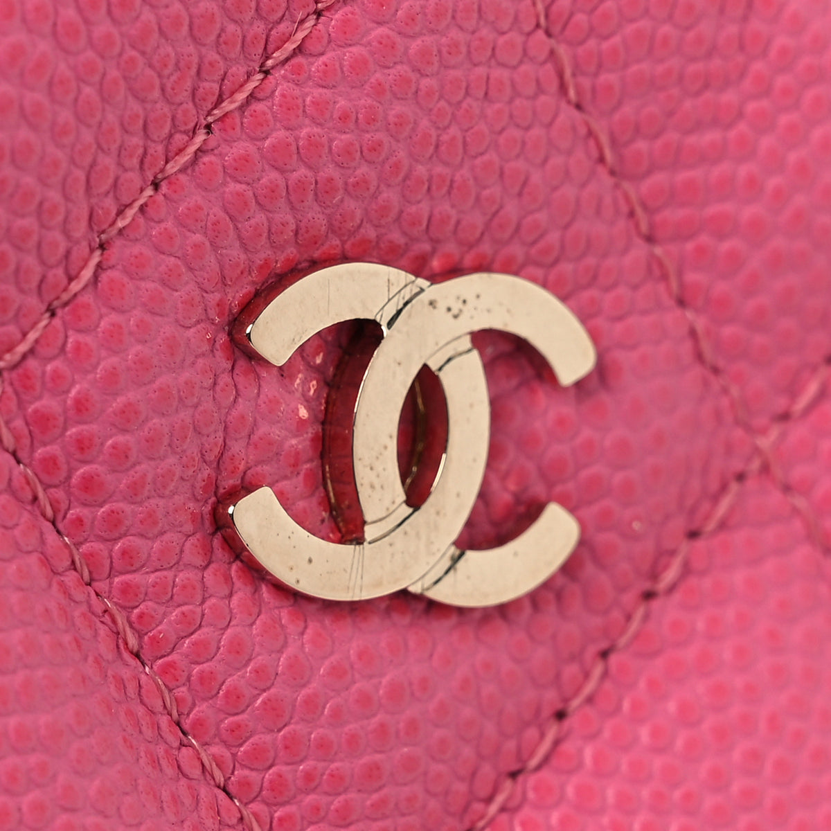 Caviar Quilted Round Clutch With Chain Pink