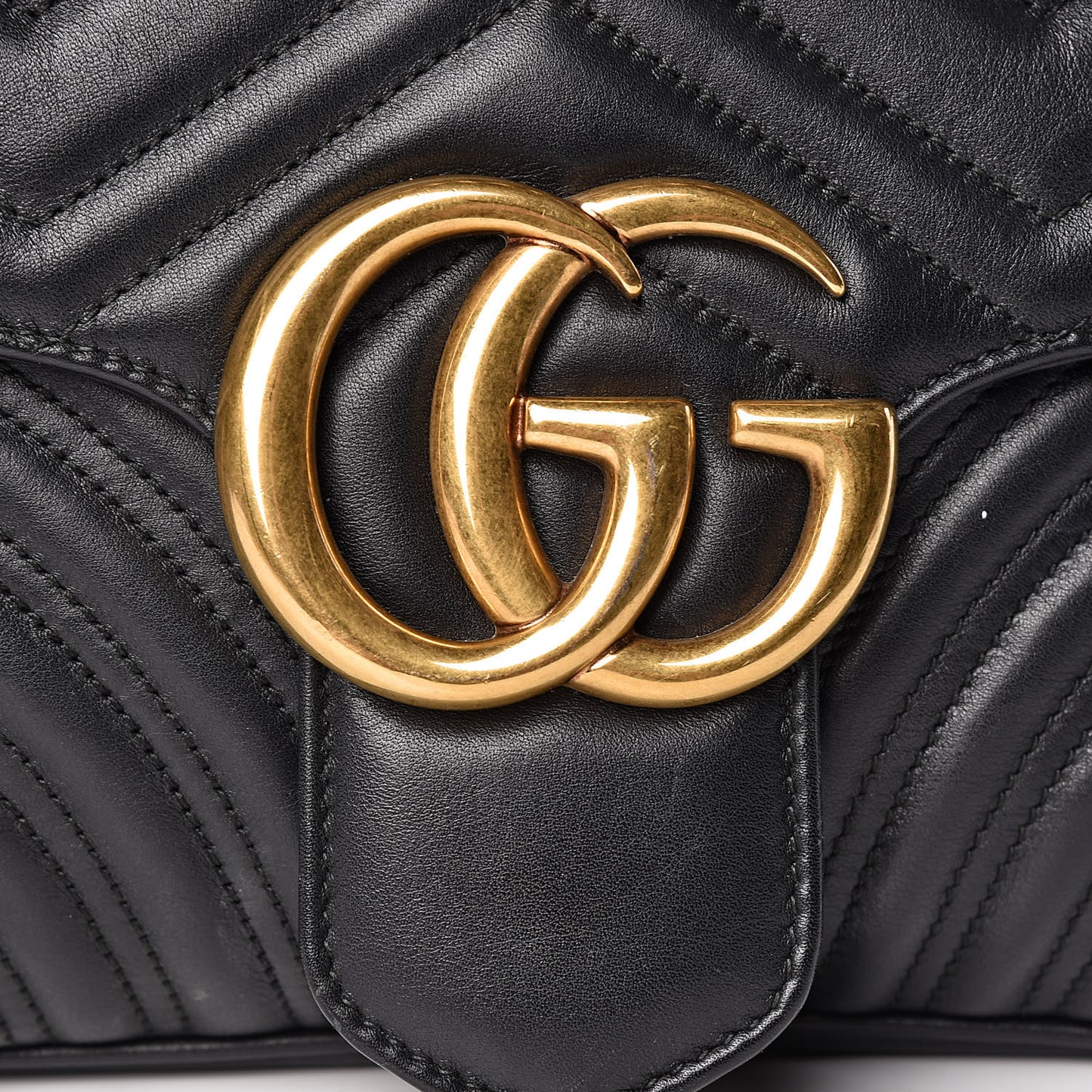 Calfskin Matelasse Medium GG Marmont Shoulder Bag Black