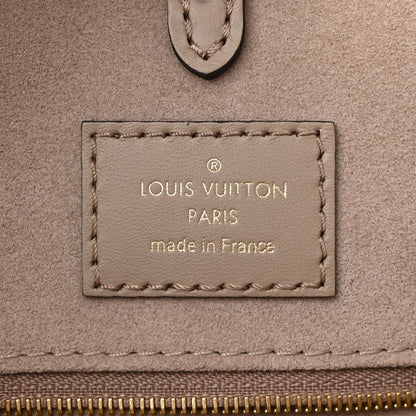 Louis Vuitton Empreinte Monogram Giant Onthego MM Tourterelle Creme 6 of 9