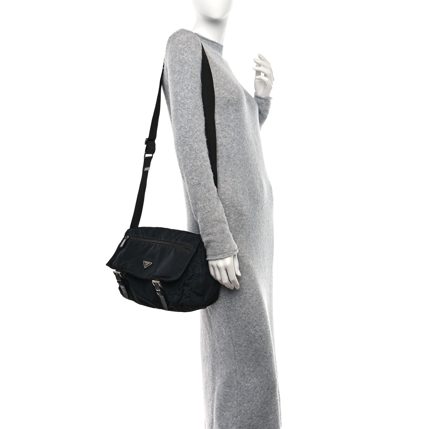 Nylon Vela Messenger Bag Black
