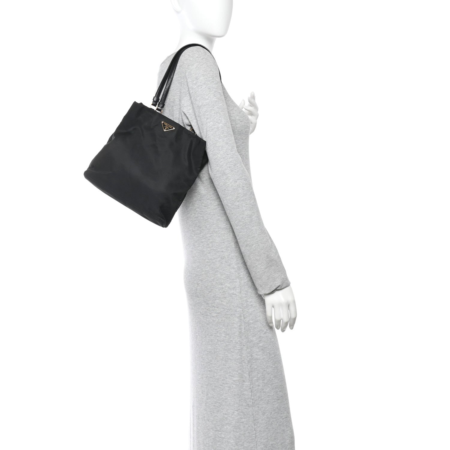 PRADA黒トート Prada Tessuto Nylon Saffiano Tote Black 1880154 – FASHIONPHILE