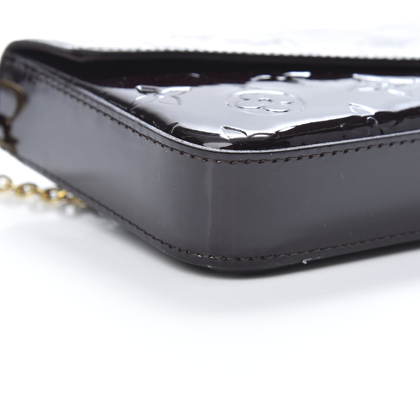Vernis Pochette Felicie Chain Wallet Amarante
