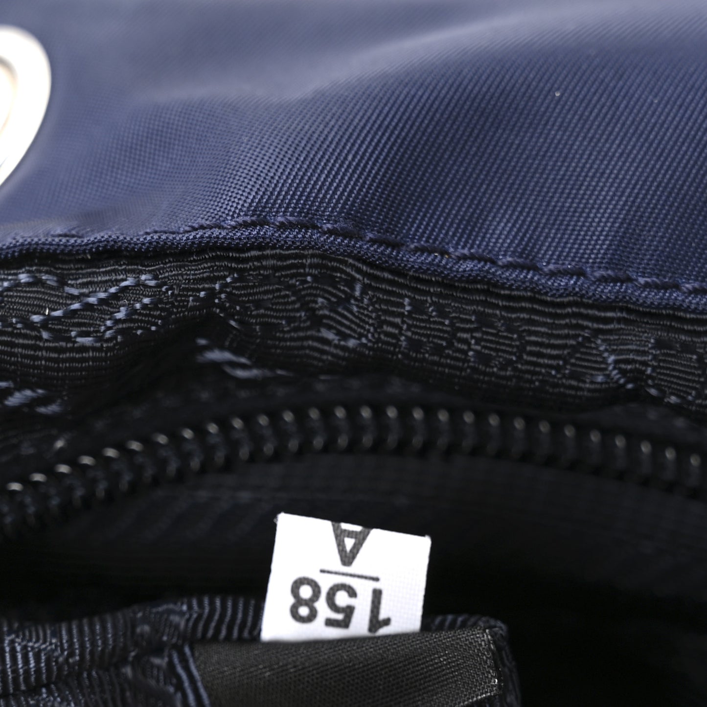 Tessuto Nylon Saffiano Vela Medium Backpack Baltico