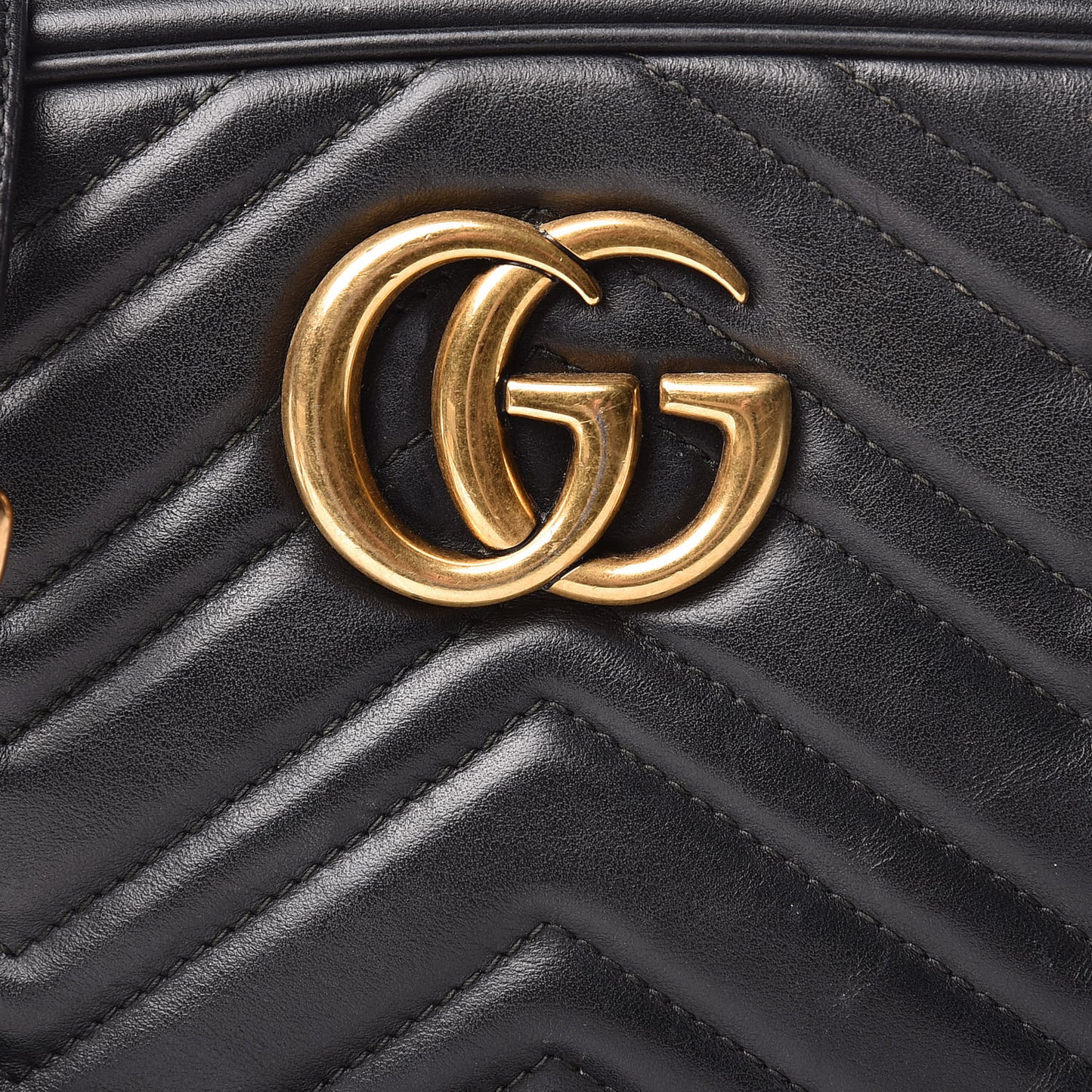 Calfskin Matelasse Small GG Marmont Chain Shoulder Bag Black