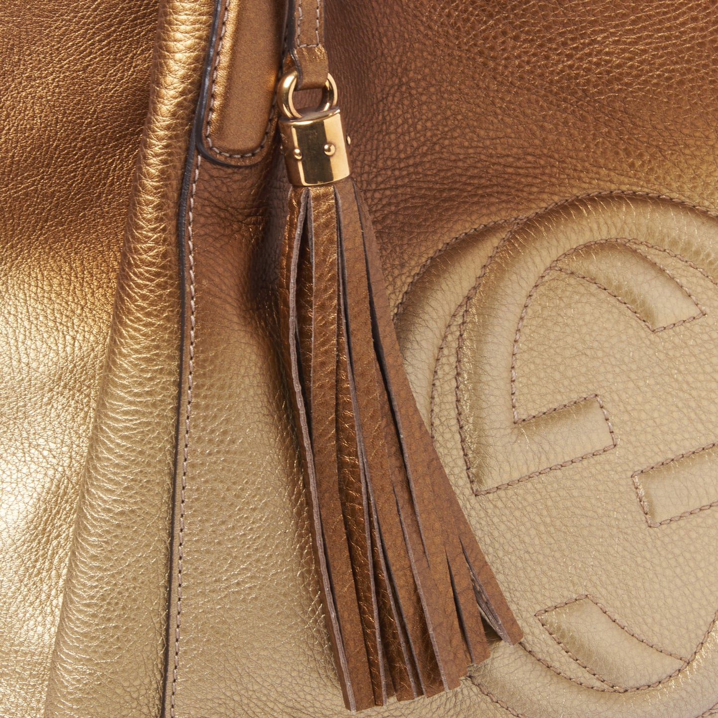 Metallic Pebbled Calfskin Medium Soho Shoulder Bag Gold Ombre