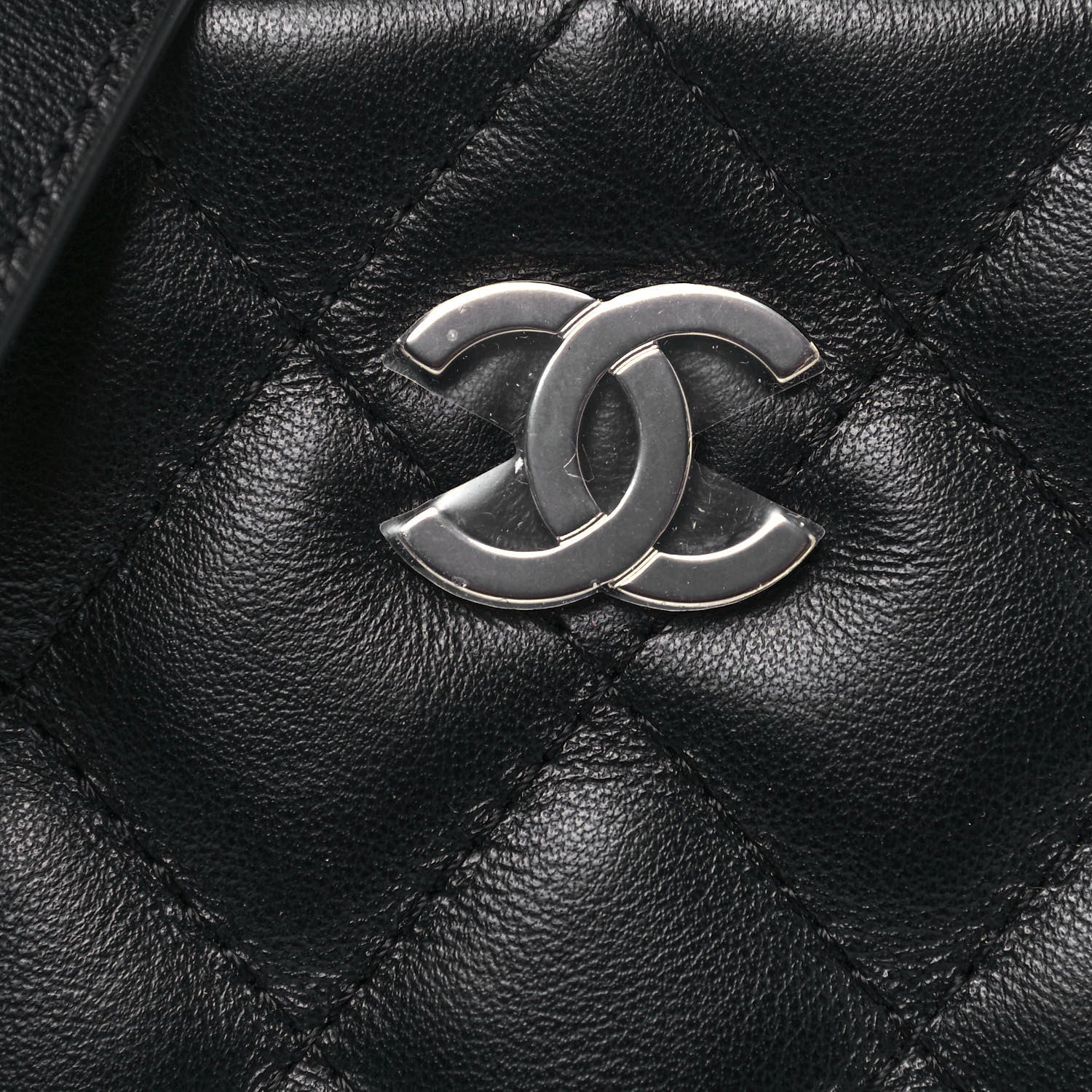 Chanel Lambskin Quilted Crossbody Bag Black 6 of 7