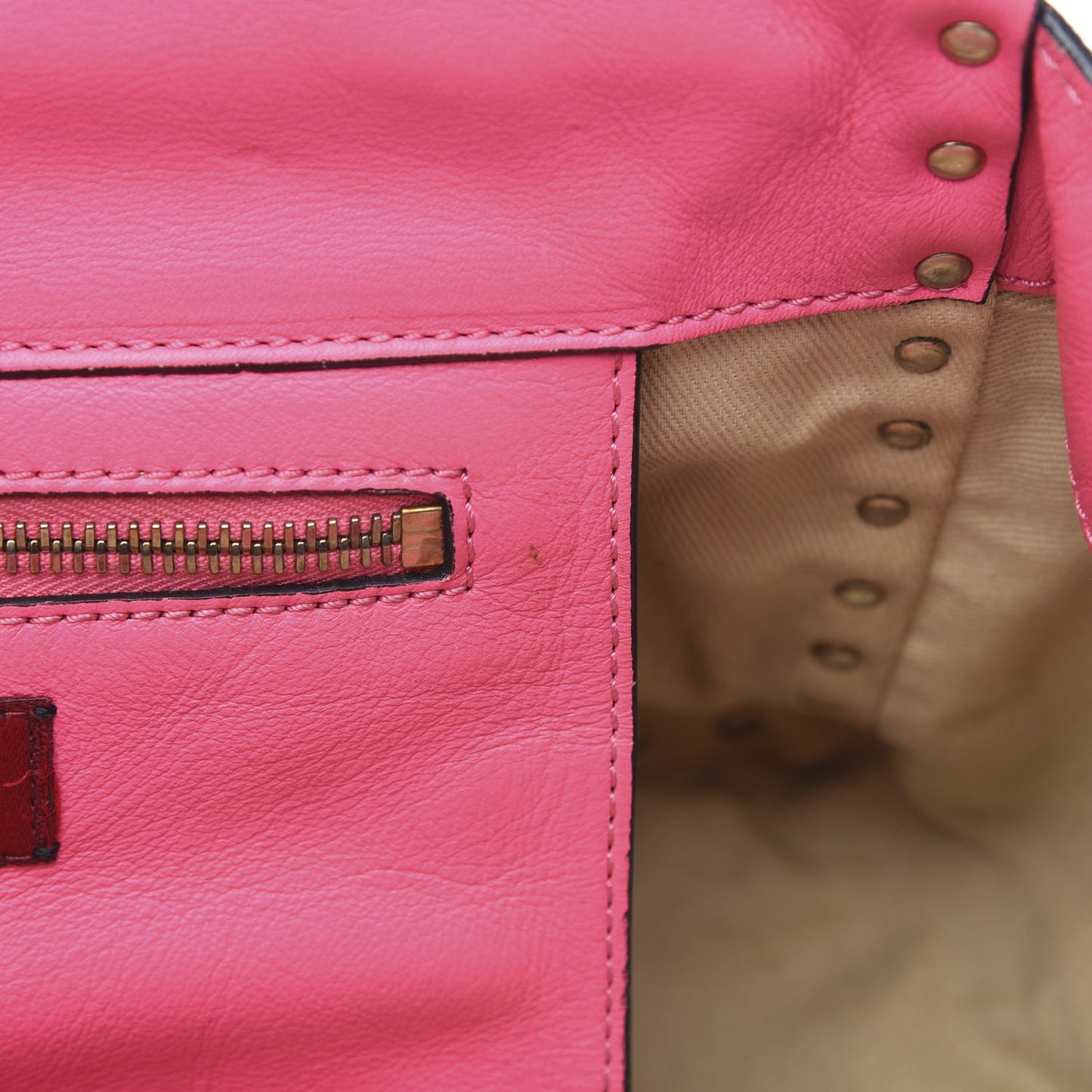 Vitello Small Rockstud Tote Fuxia Fluo
