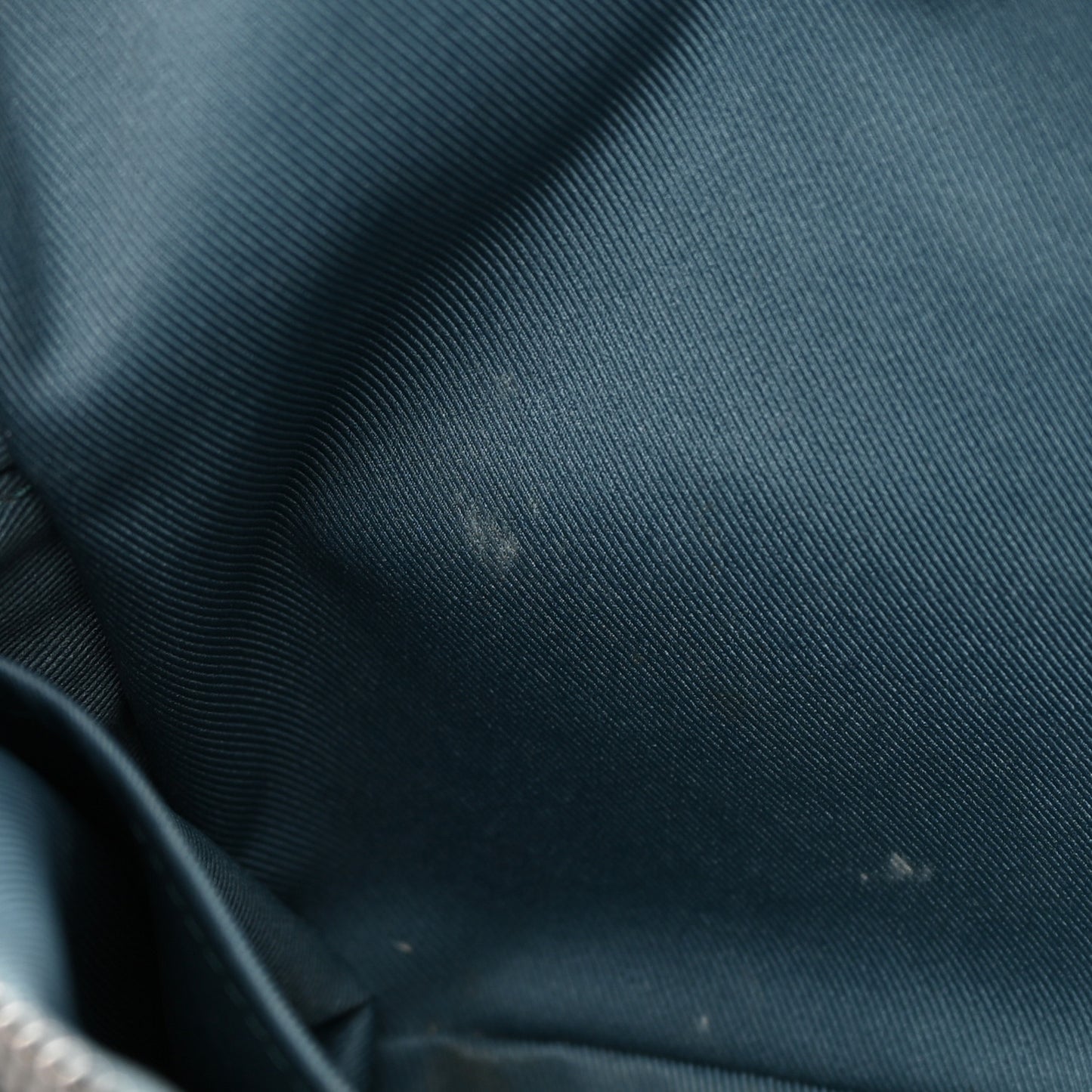 Damier Graphite Alpha Messenger Bag