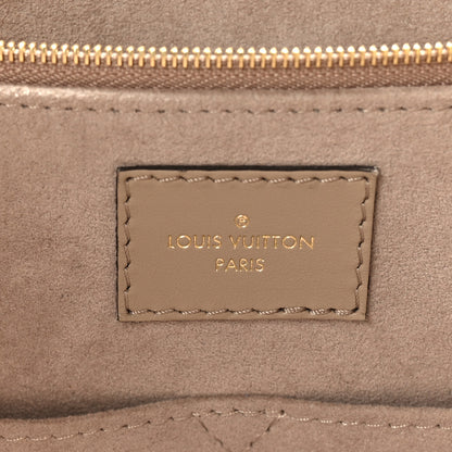 Louis Vuitton Empreinte Monogram Giant Onthego MM Tourterelle 6 of 8