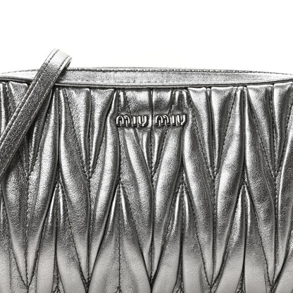 Miu Miu Metallic Nappa Matelasse Double Zip Pochette Clutch Cromo 8 of 10