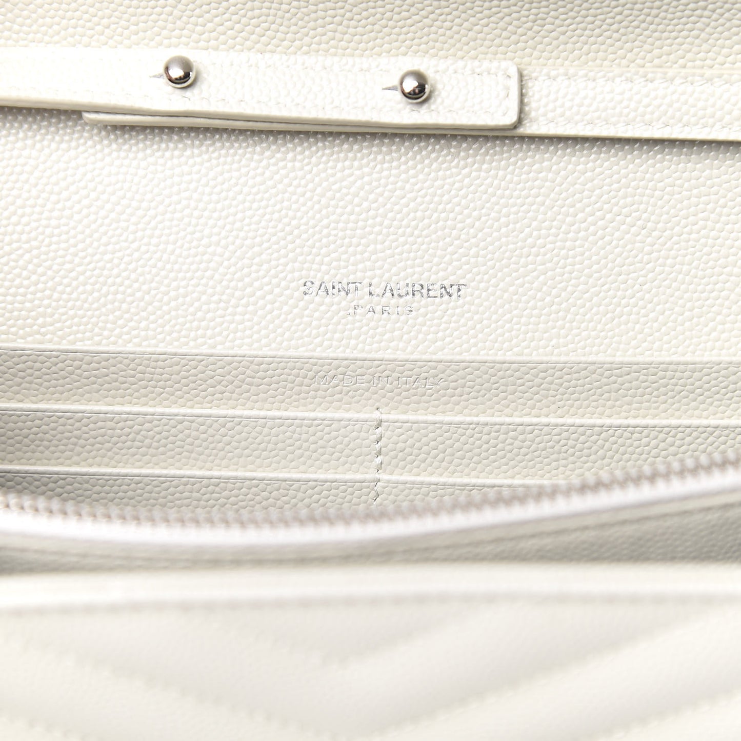 Grain De Poudre Matelasse Chevron Monogram Chain Wallet Icy White