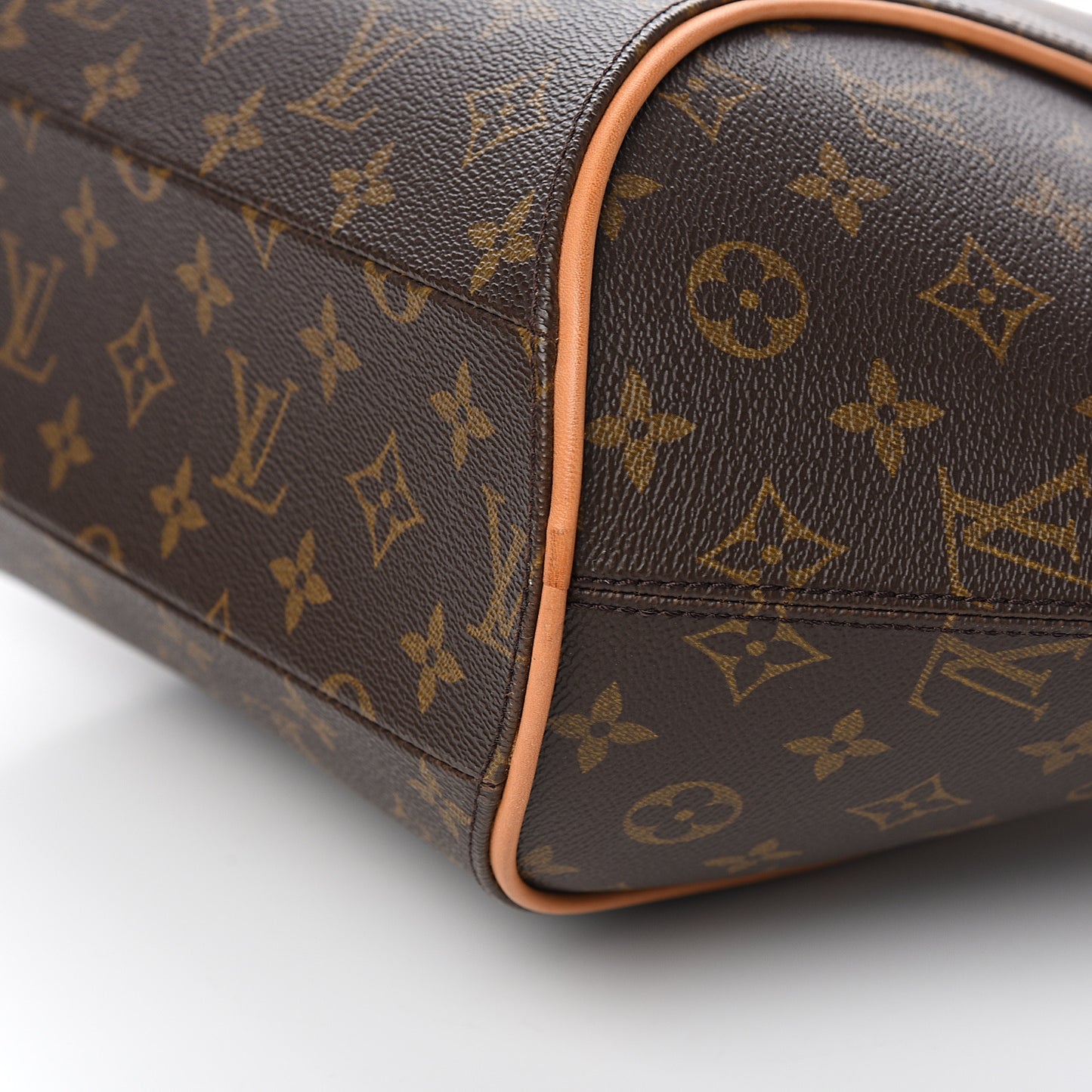 Monogram Ellipse MM