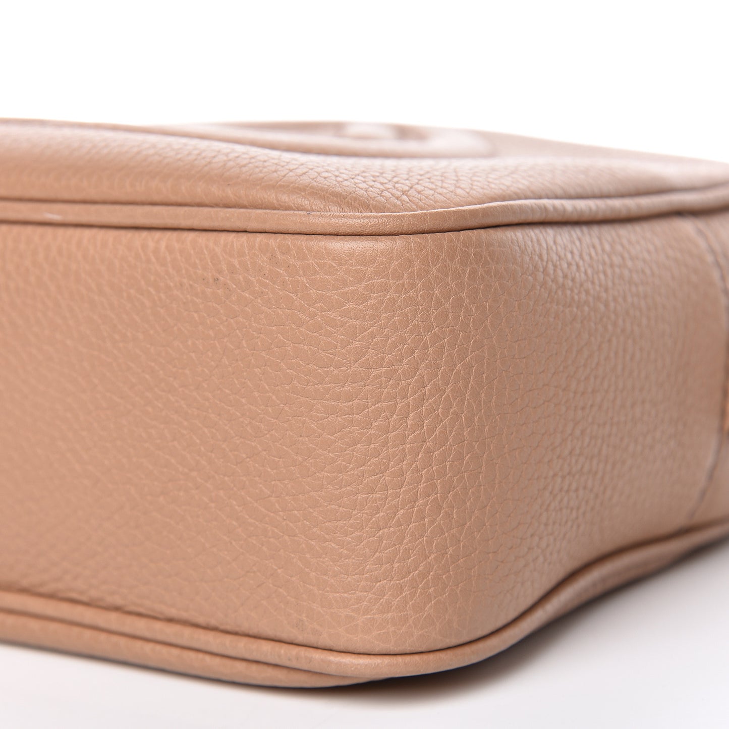 Pebbled Calfskin Small Soho Disco Bag Camelia