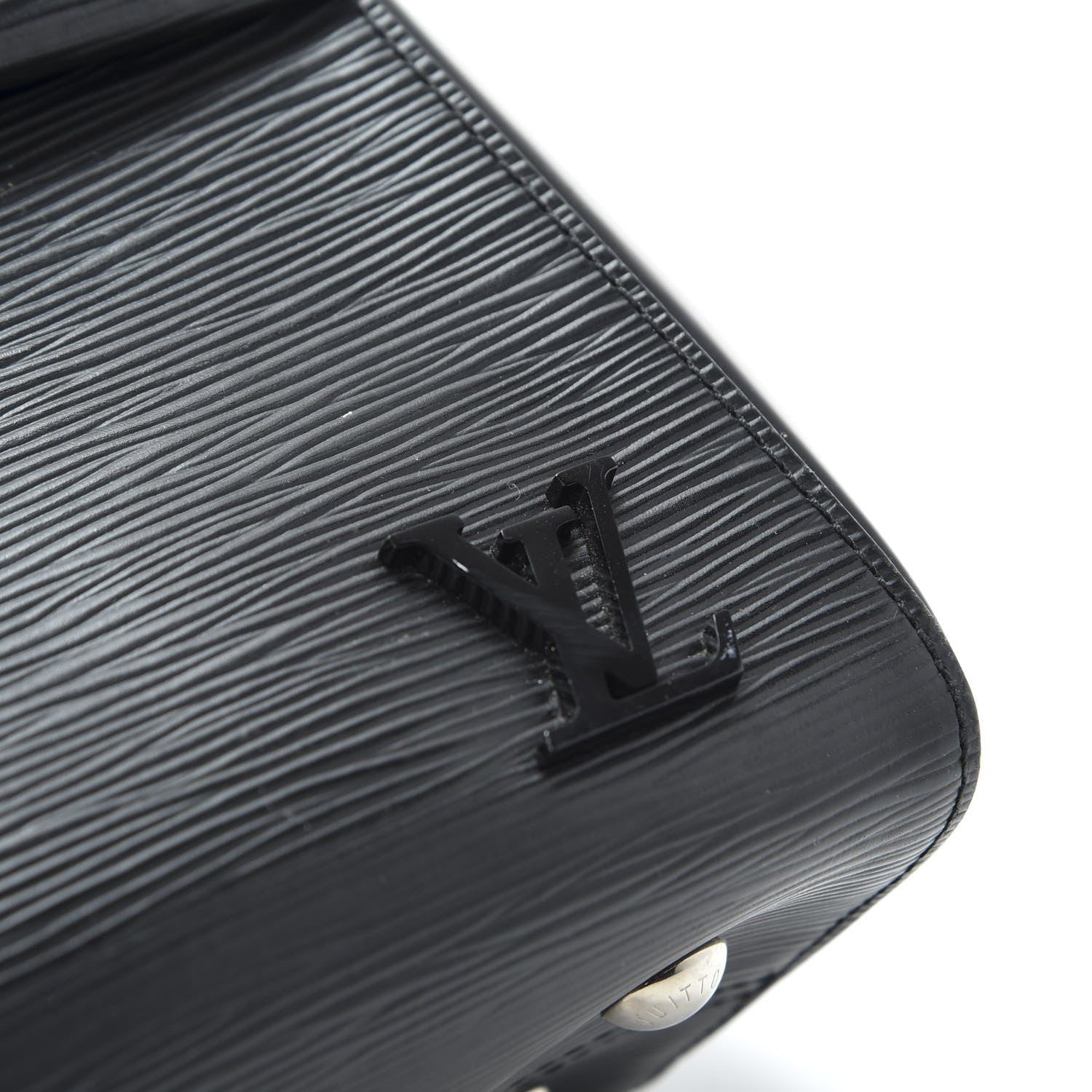Louis Vuitton Epi Cluny MM Black 10 of 17