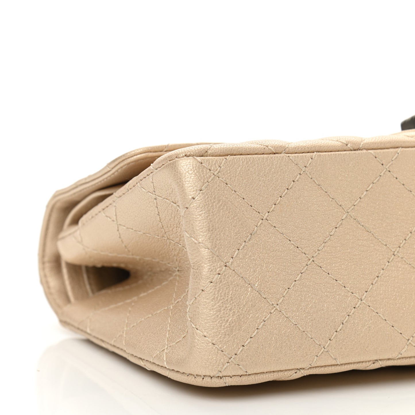 Metallic Sheepskin Quilted 2.55 Reissue 225 Flap Beige