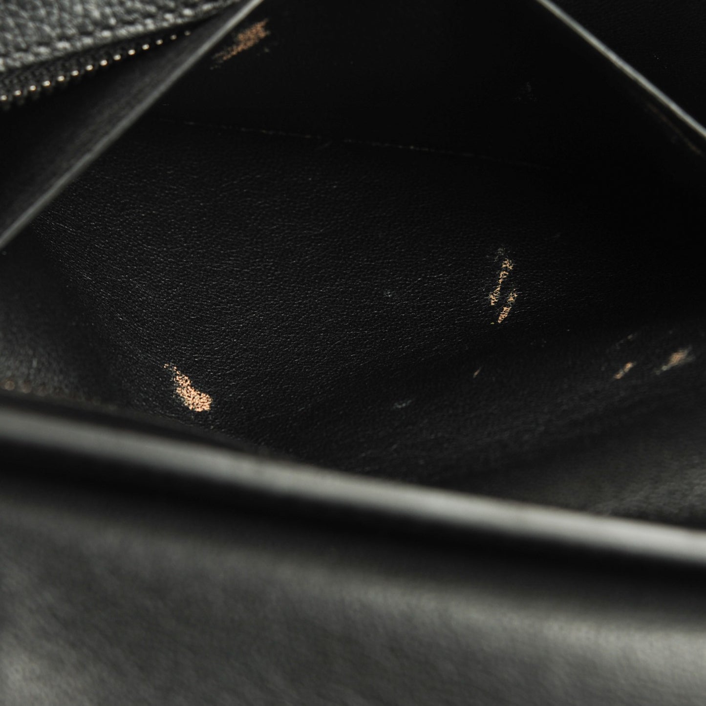 Drummed Calfskin Suede Medium Trapeze Black