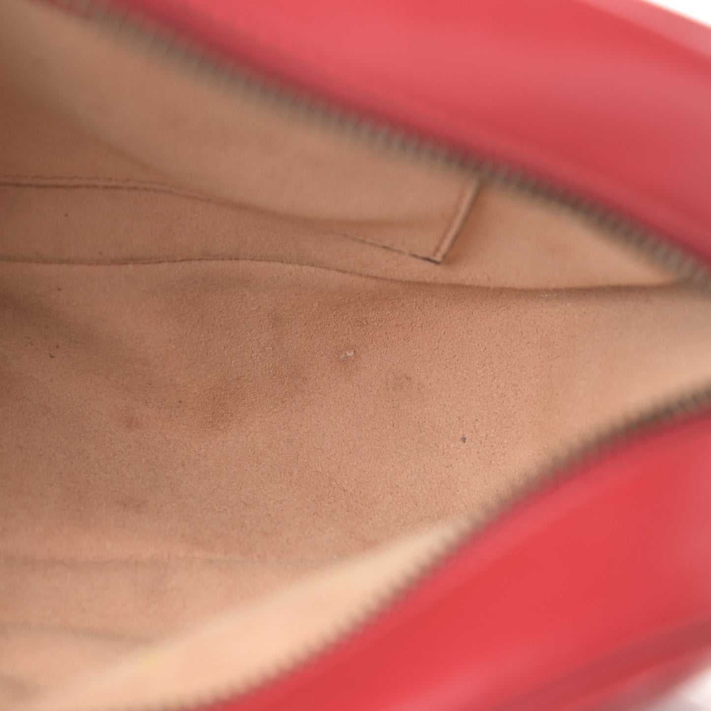 Calfskin Matelasse Small GG Marmont Chain Shoulder Bag Hibiscus Red