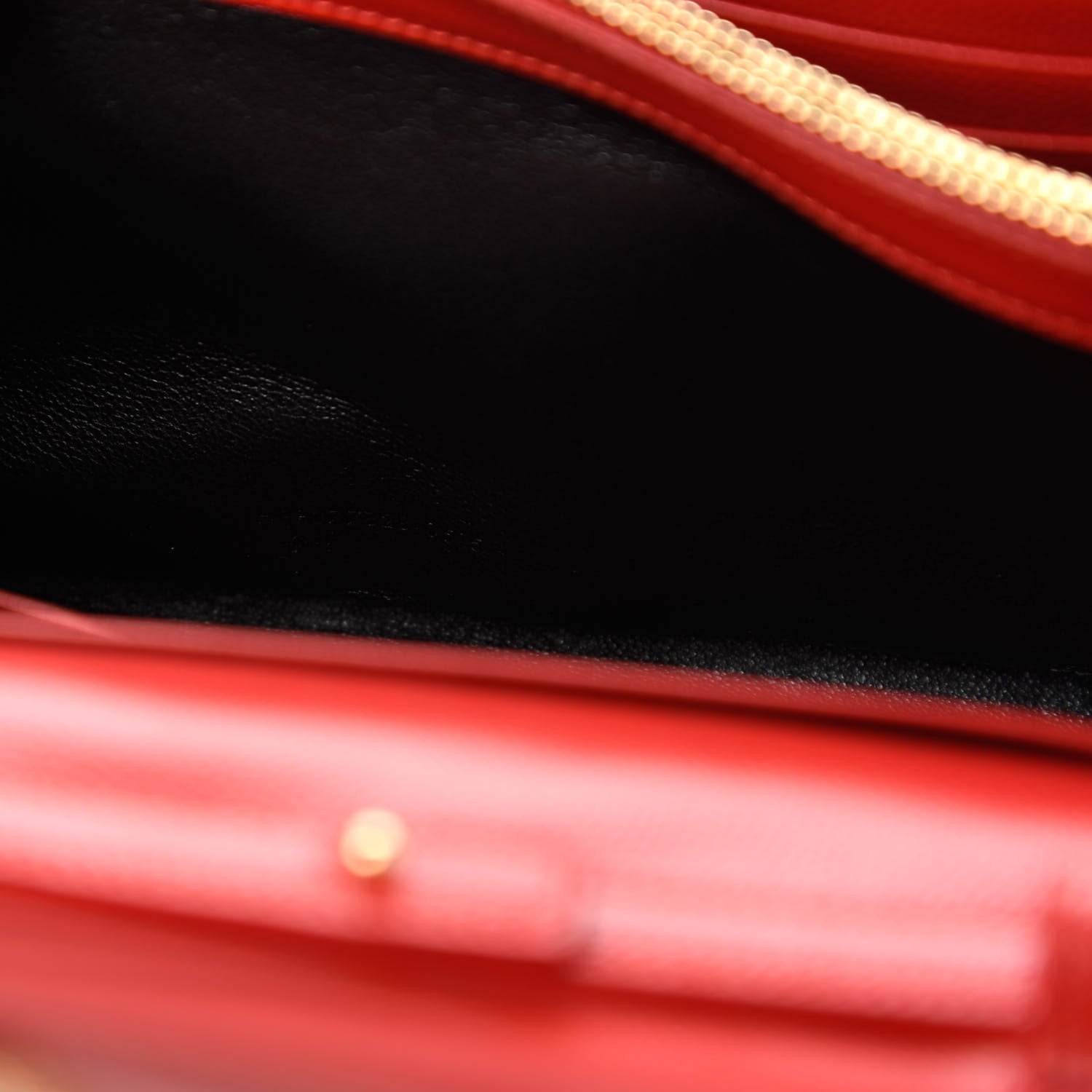 Saint Laurent Grain De Poudre Matelasse Chevron Monogram Chain Wallet Red 10 of 11