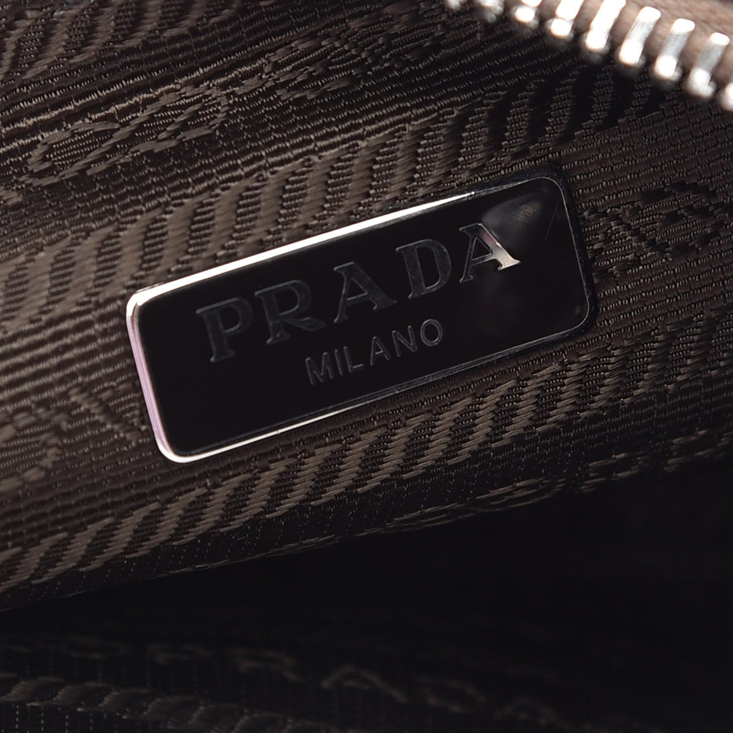 Tessuto Nylon Saffiano Re-Edition 2005 Shoulder Bag Cacao