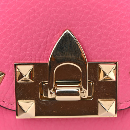 Valentino Garavani Pebbled Calfskin Rockstud Flip Lock Wallet On Chain Feminine Pink 19 of 19