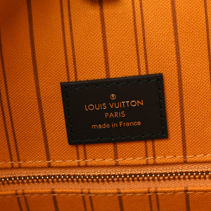 Louis Vuitton Monogram Giant Jungle Onthego GM Black 6 of 9