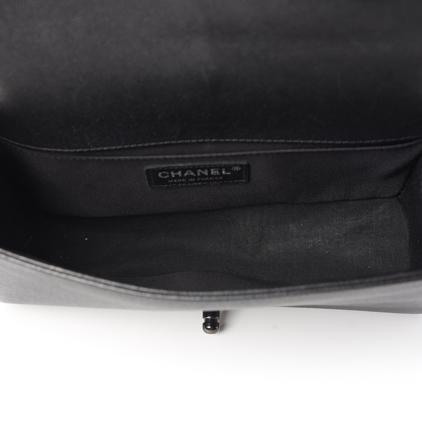 Caviar Quilted Medium Boy Flap So Black