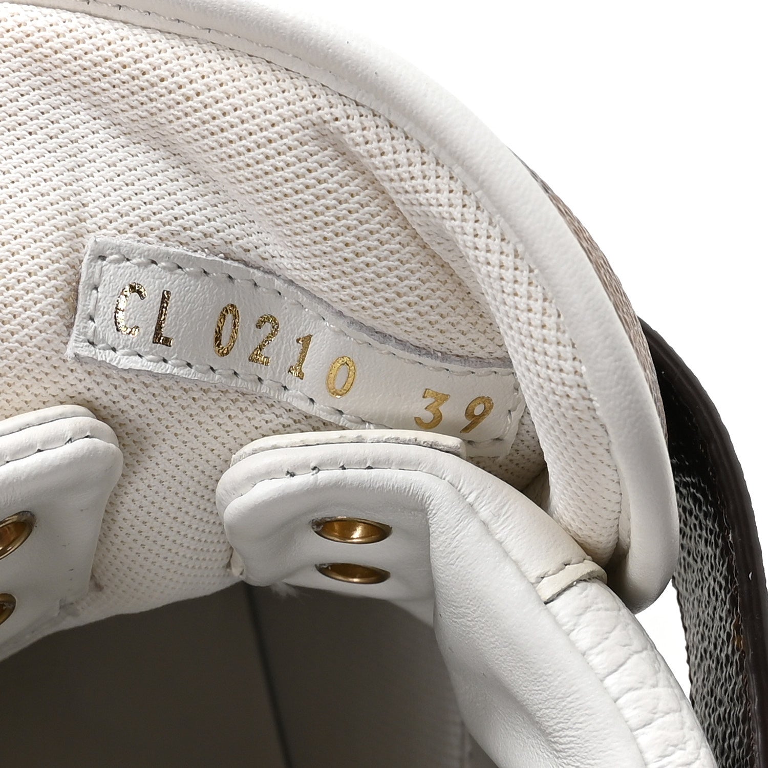 Louis Vuitton Grained Calfskin Monogram Boombox Sneaker Boots 39 White 8 of 8
