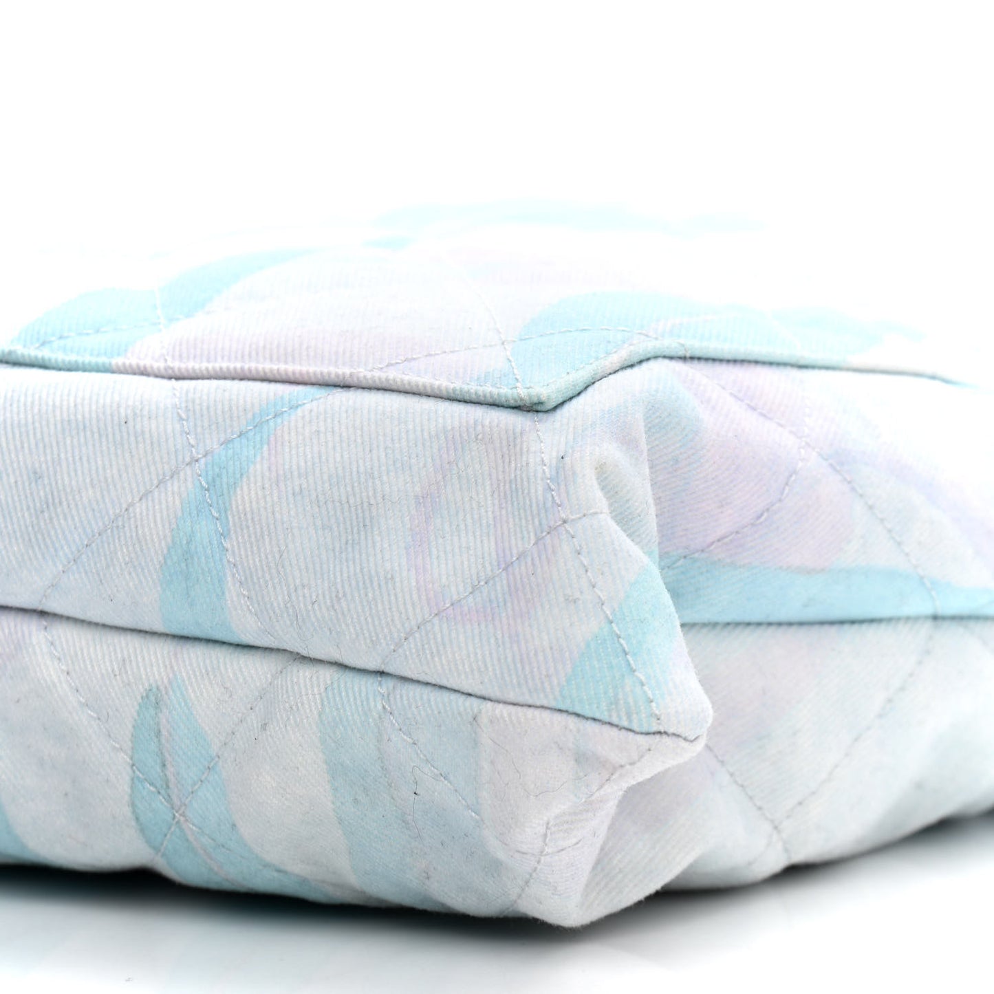 Canvas Quilted Jungle Jeans Tote White Multicolor