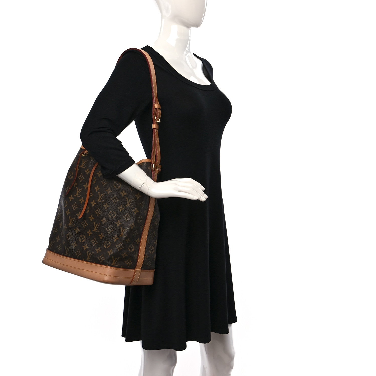 Louis Vuitton Monogram Noe 2 of 11