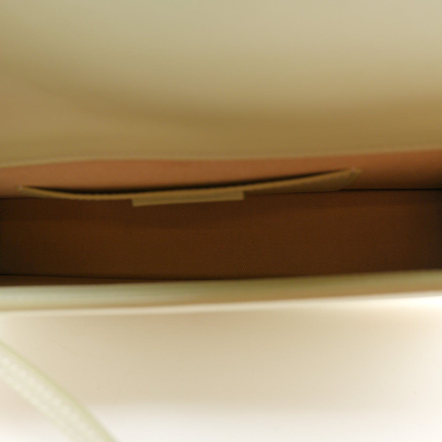 Smooth Calfskin Le Bambino Long Light Green