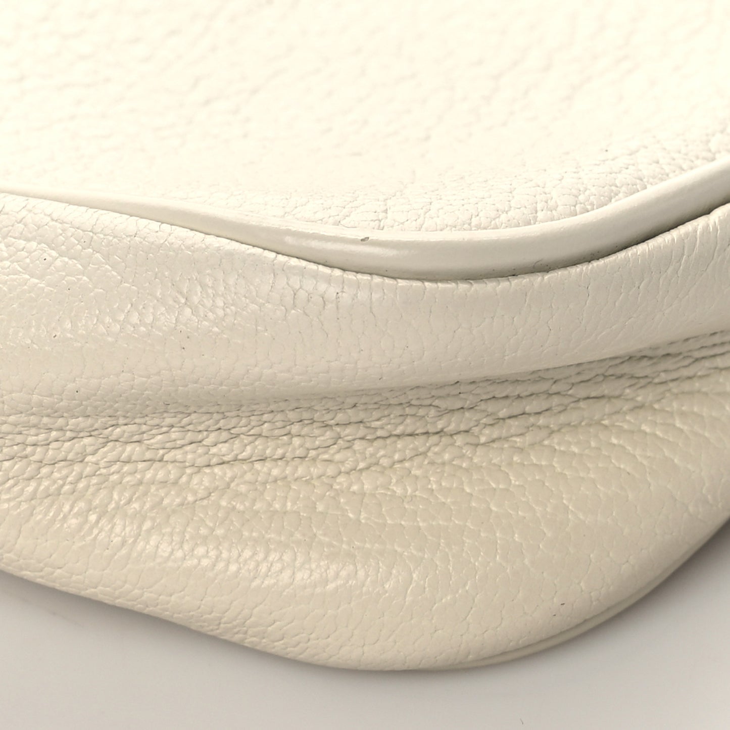 Suhali Lockit Clutch White