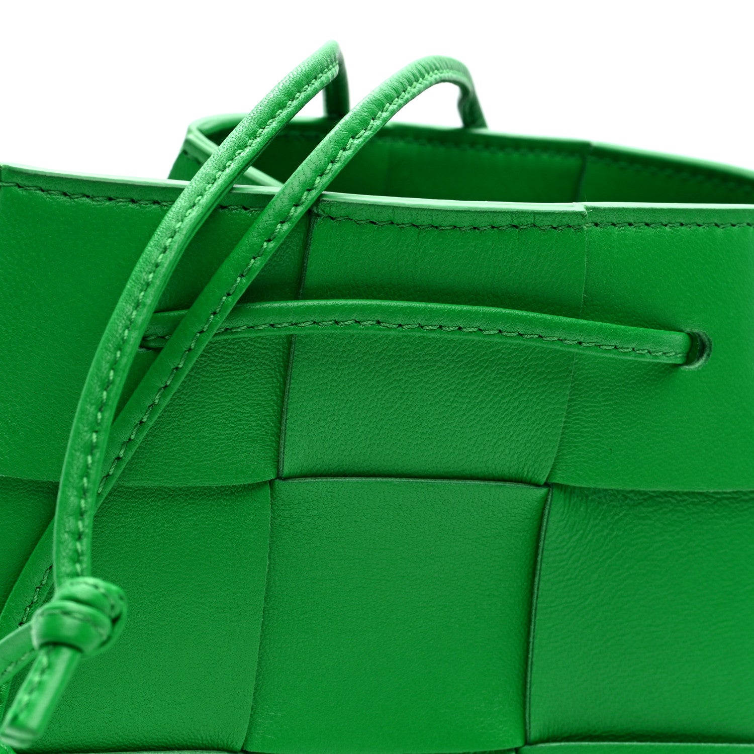 Bottega Veneta Nappa Maxi Intrecciato Small Cassette Bucket Bag Parakeet 7 of 9