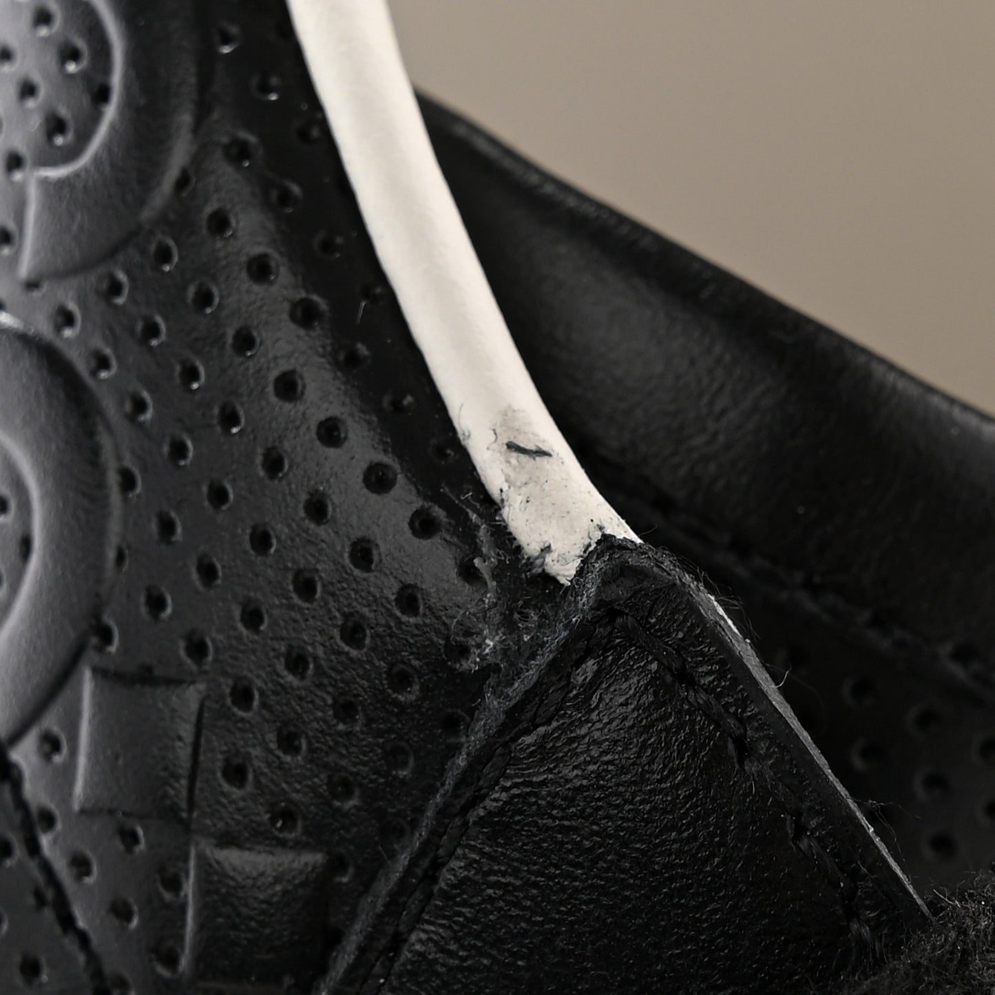 Calfskin GG Tennis Embossed Mens Ace Sneakers 10 Black