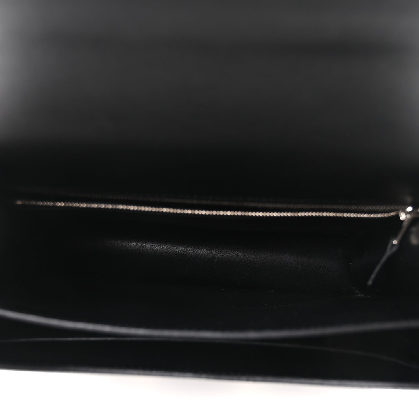 Epsom Constance 24 Black