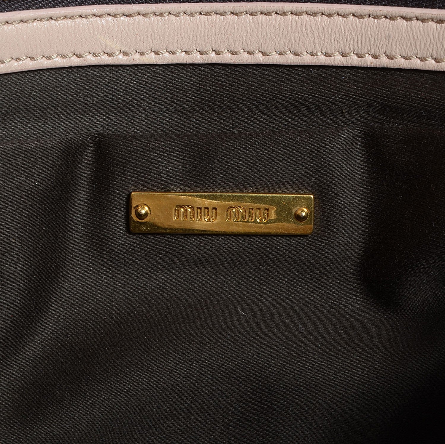 Miu Miu Nappa Matelasse Clutch Cipria 6 of 9