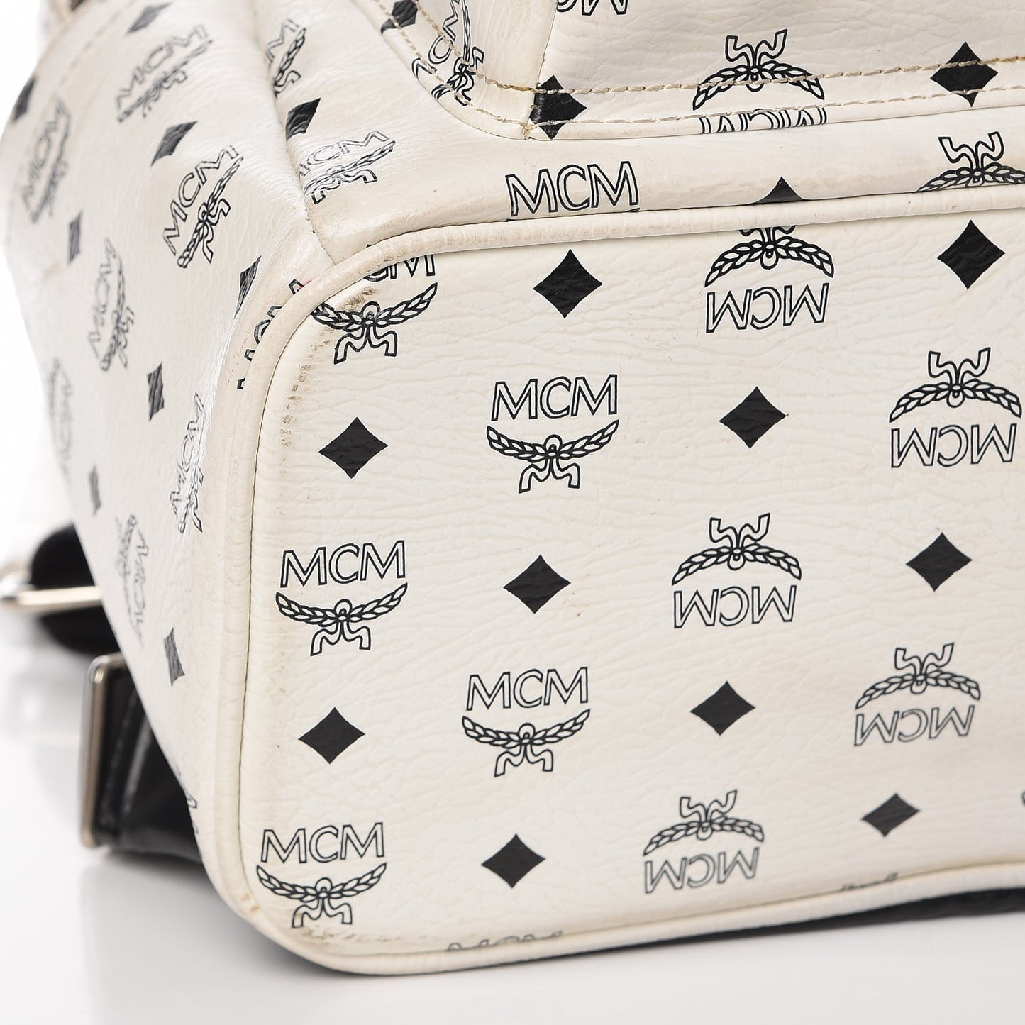 Visetos Studded Medium Stark Backpack White