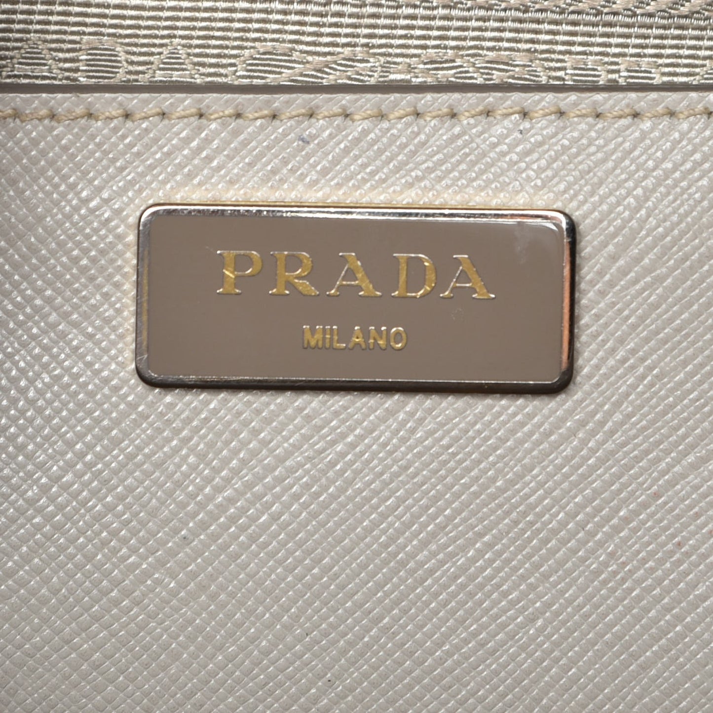 Saffiano Medium Galleria Double Zip Tote Pomice