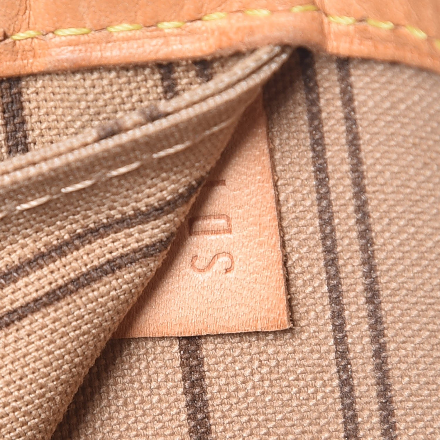 Louis Vuitton Monogram Neverfull MM 7 of 16